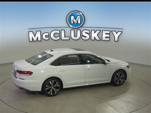 2022 Volkswagen Passat 2.0T SE