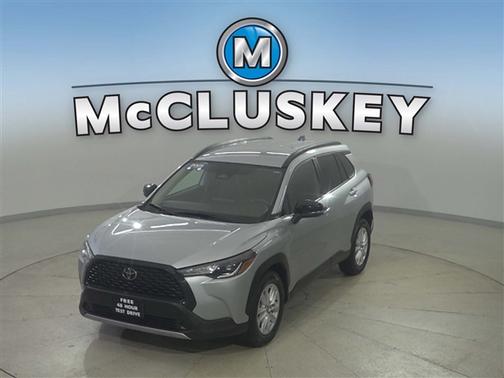 2025 Toyota Corolla Cross LE