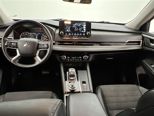 Red Diamond 2024 Mitsubishi Outlander SE 2.5 2WD