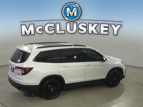 Platinum White Pearl 2022 Honda Pilot AWD Black Edition