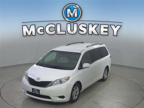 2011 Toyota Sienna LE
