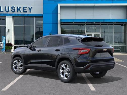 2025 Chevrolet Trax LS