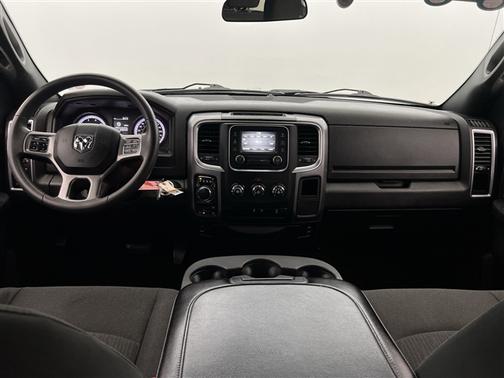 2024 RAM 1500 Classic Warlock Crew Cab 4x4 5'7' Box