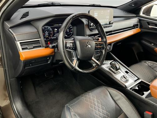 Deep Bronze Metallic 2022 Mitsubishi Outlander SEL 2.5 S-AWC