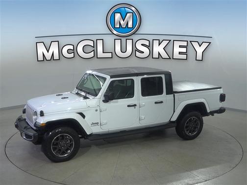 Bright White Clearcoat 2022 Jeep Gladiator Overland