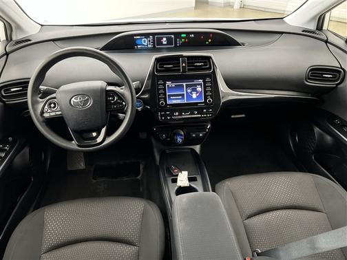 2022 Toyota Prius L