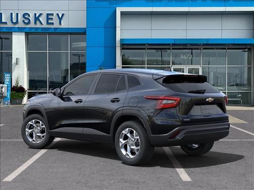 2025 Chevrolet Trax LS