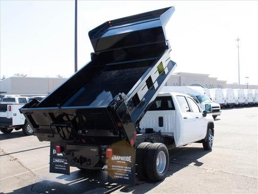 2025 Chevrolet Silverado 3500 WT