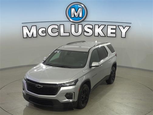 Silver Ice Metallic 2022 Chevrolet Traverse LT Cloth