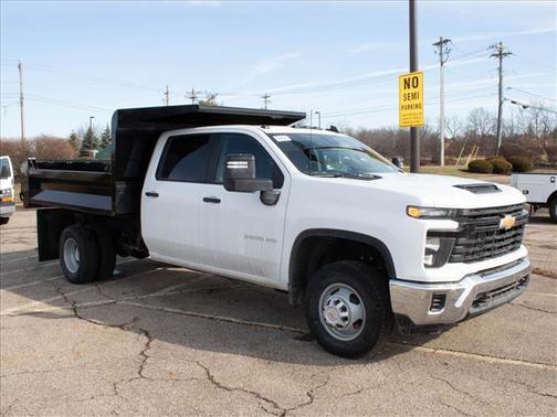 2025 Chevrolet Silverado 3500 WT