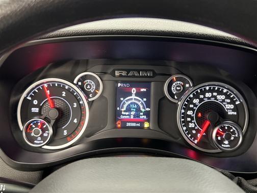 2025 RAM 2500 Tradesman Crew Cab 4x4 6'4' Box