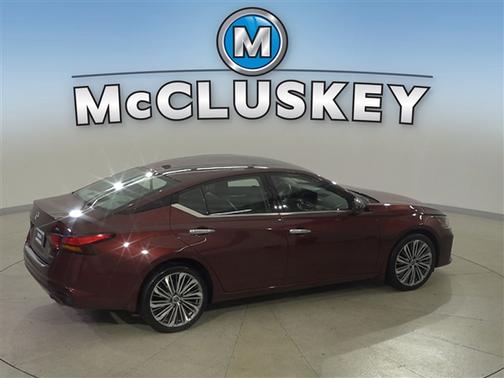 Garnet Pearl Metallic 2023 Nissan Altima 2.5 SL