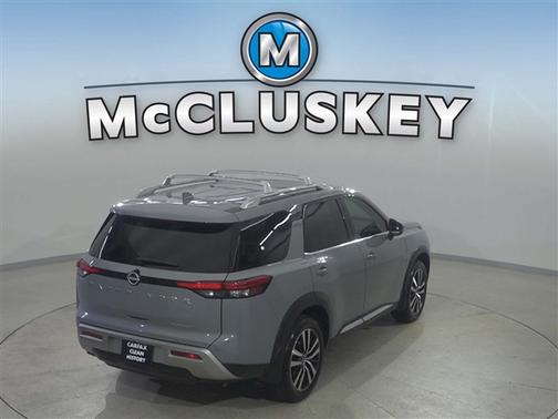 2024 Nissan Pathfinder Platinum FWD