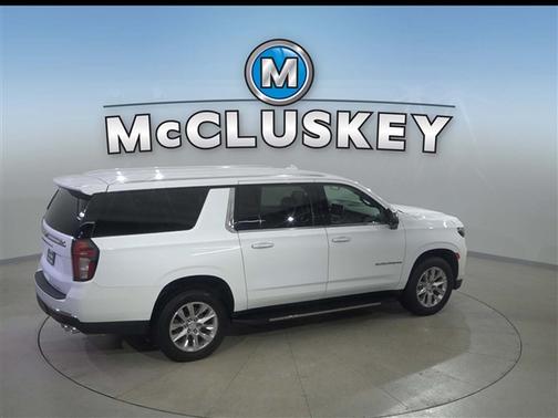 Summit White 2022 Chevrolet Suburban Premier