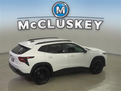 Summit White 2024 Chevrolet Trax FWD ACTIV