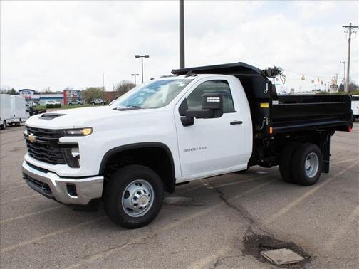 Summit White 2026 Chevrolet Silverado 3500 WT