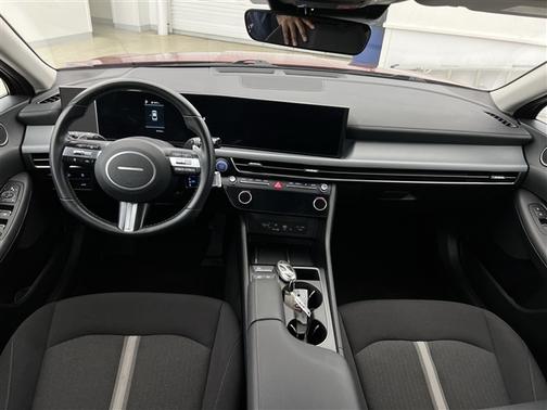2024 Hyundai SONATA Hybrid SE