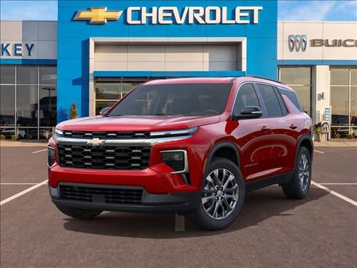 Radiant Red Tintcoat 2026 Chevrolet Traverse LT