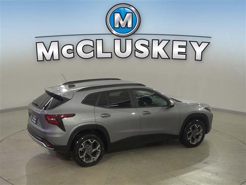 Sterling Gray Metallic 2025 Chevrolet Trax LT