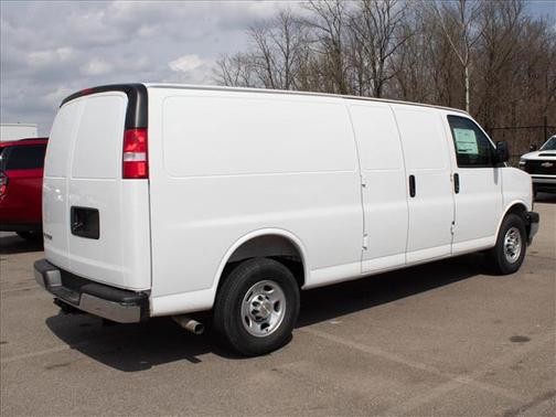 Summit White 2026 Chevrolet Express 2500 2500 Extended Wheelbase, WT, RWD