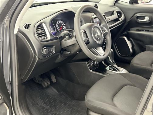 Graphite Gray 2023 Jeep Renegade Latitude