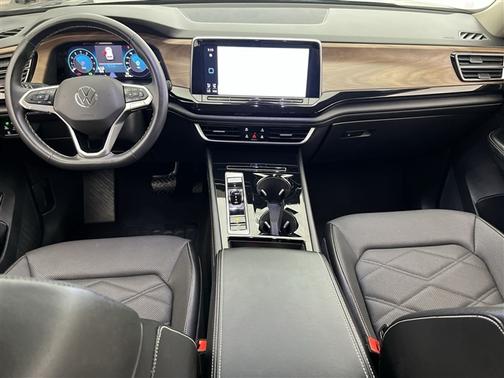 2024 Volkswagen Atlas 2.0T SE w/Technology 4MOTION