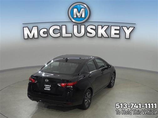 Super Black 2025 Nissan Versa 1.6 SV