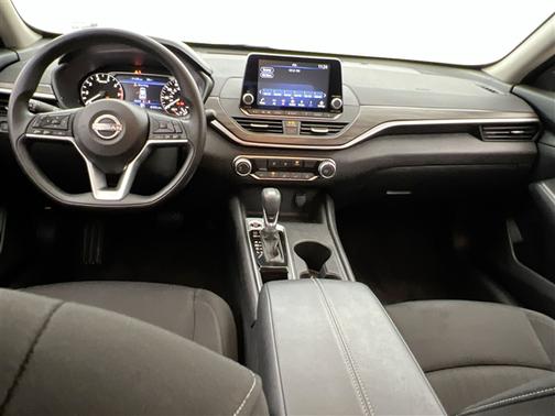 Glacier White 2025 Nissan Altima 2.5 SV