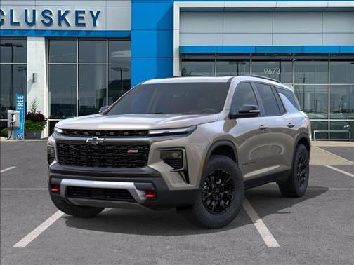 Sandstone Gray 2026 Chevrolet Traverse AWD Z71