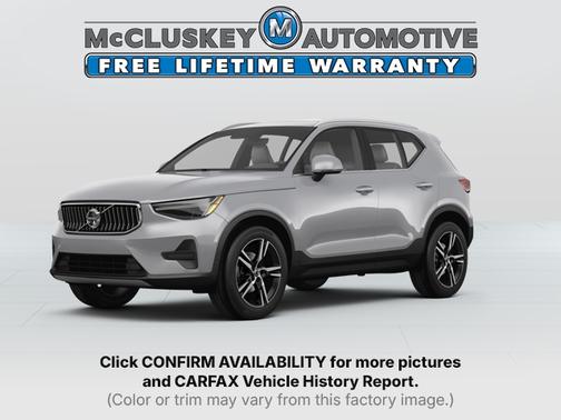 Silver 2024 Volvo XC40 B5 Core