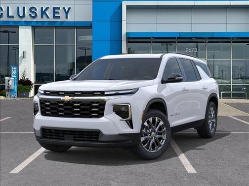 Summit White 2026 Chevrolet Traverse LT