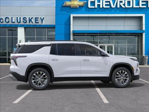 Summit White 2026 Chevrolet Traverse LT