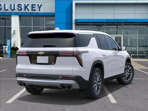 Summit White 2026 Chevrolet Traverse LT