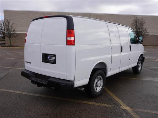 2025 Chevrolet Express 2500 RWD 2500 Regular Wheelbase WT