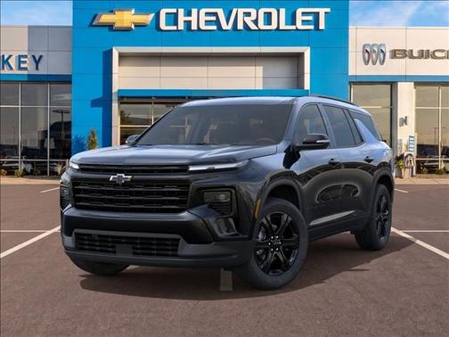 Mosaic Black Metallic 2027 Chevrolet Traverse LT