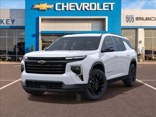 Summit White 2026 Chevrolet Traverse LT