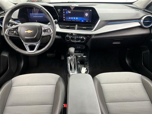 Sterling Gray Metallic 2025 Chevrolet Trax LT
