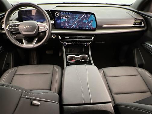 Sterling Gray Metallic 2025 Chevrolet Traverse LT