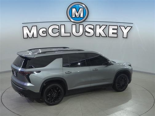 Sterling Gray Metallic 2025 Chevrolet Traverse LT