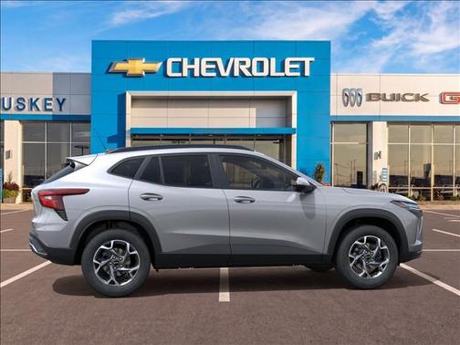 Sterling Gray Metallic 2026 Chevrolet Trax LT