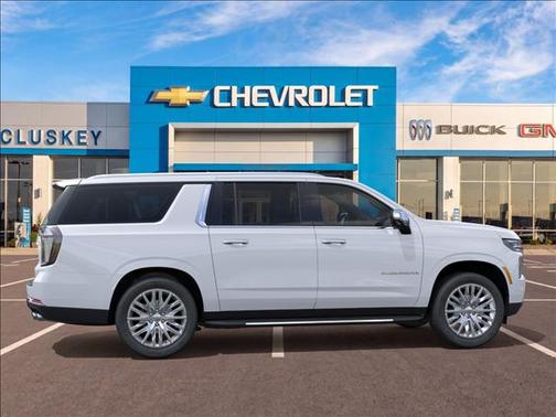 Polar White Tricoat 2026 Chevrolet Suburban Premier