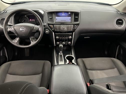2020 Nissan Pathfinder SV