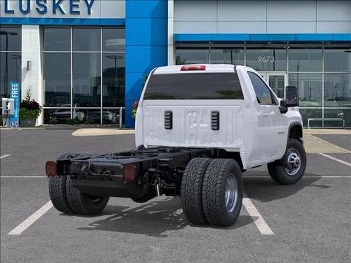 2025 Chevrolet Silverado 3500 WT