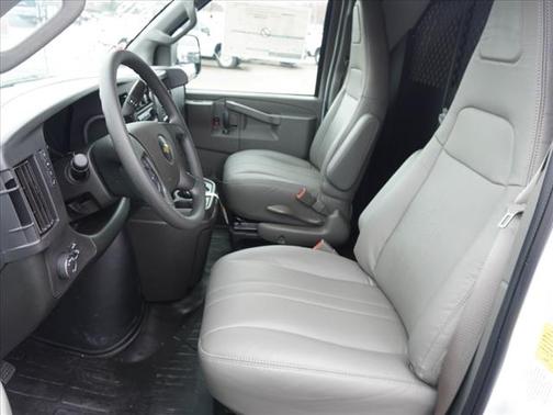 2025 Chevrolet Express 2500 RWD 2500 Regular Wheelbase WT