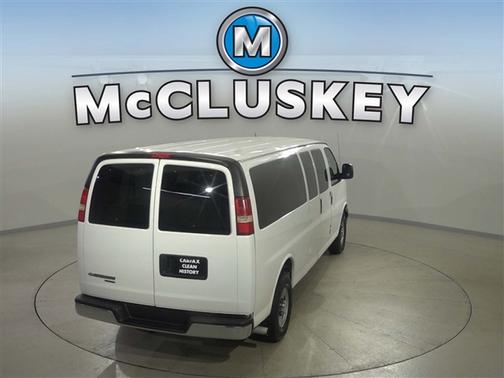 Summit White 2015 Chevrolet Express 3500 LT