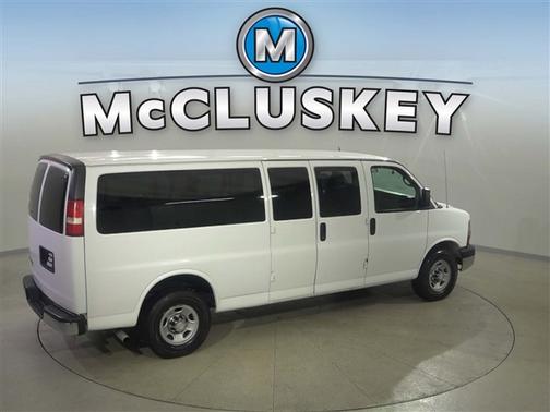 Summit White 2015 Chevrolet Express 3500 LT