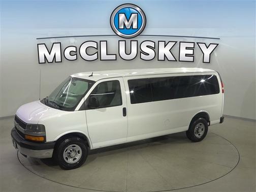 Summit White 2015 Chevrolet Express 3500 LT