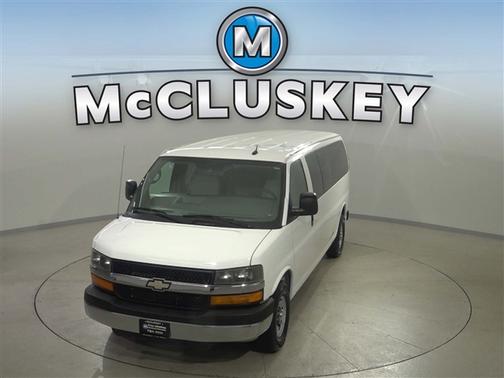 Summit White 2015 Chevrolet Express 3500 LT