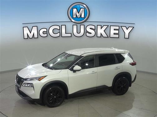 Pearl White Tricoat 2023 Nissan Rogue SV