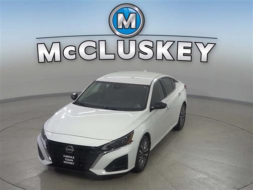 Glacier White 2025 Nissan Altima 2.5 SV